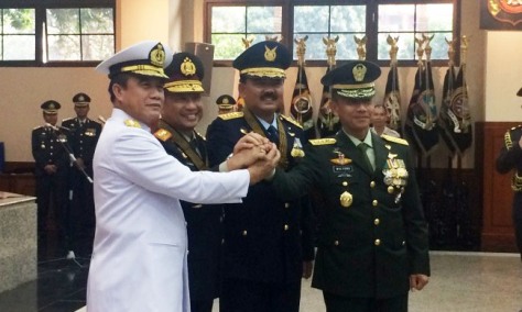 KSAU Marsekal Madya Hadi Tjahjanto bersama Kapolri Jenderal Tito Karnavian. (MTVN)